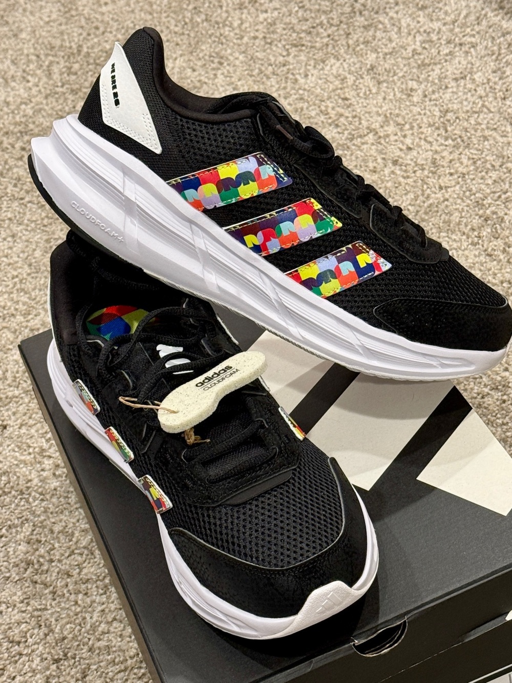 NEW Adidas Official FIFA “We Are 26” World Cup 2026 Volunteer Sneakers-Mens 10.5